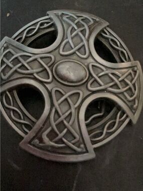 Vintage one owner Celtic Knot Round Belt Buckle -